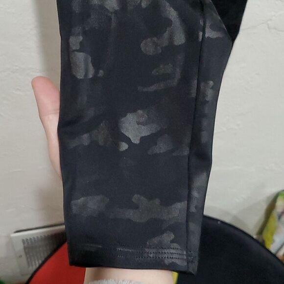 SPANX Black Camo Leggings Size M - Picture 6 of 12